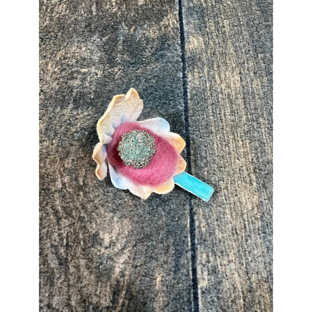 Crickets Blossom Handmade Mermaid Clam Shell Hair Clip!